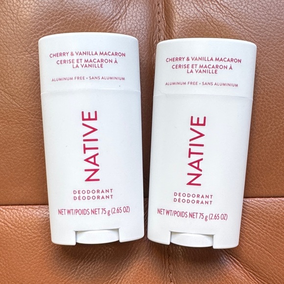 Native Cherry Vanilla Macaron Deodorant - 2for1 sale aluminum free - Picture 4 of 4